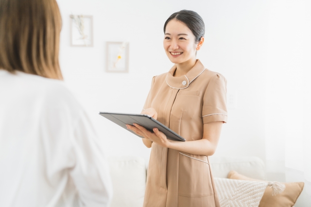 エステティシャンが本当に欲しいユニフォームとは？現役スタッフの声を徹底調査