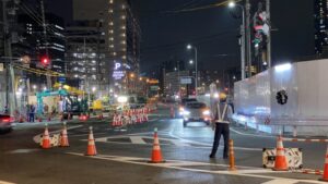 夜間作業の安全対策：反射材付き防寒着で視認性を高める方法