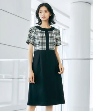 【MARY QUANT】ワンピース（ストレッチ・防シワ・高通気）