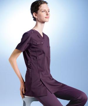 【ナガイレーベン】座り姿勢を追求した男女兼用スクラブ（接触冷感・ストレッチ）