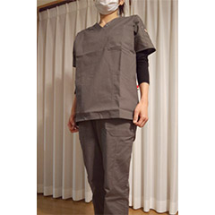 はなみず木整形外科,スクラブ白衣