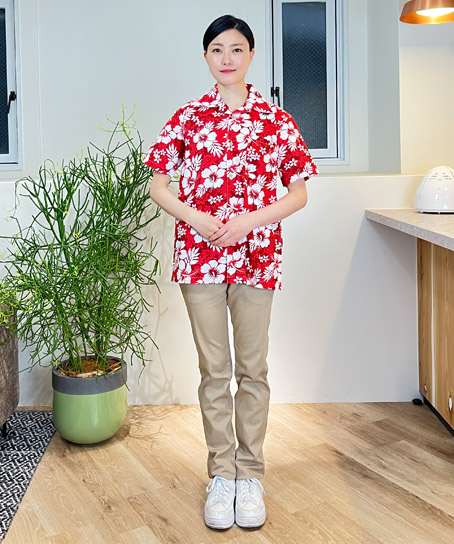 【全4色】アロハシャツ（ハイビスカス柄）